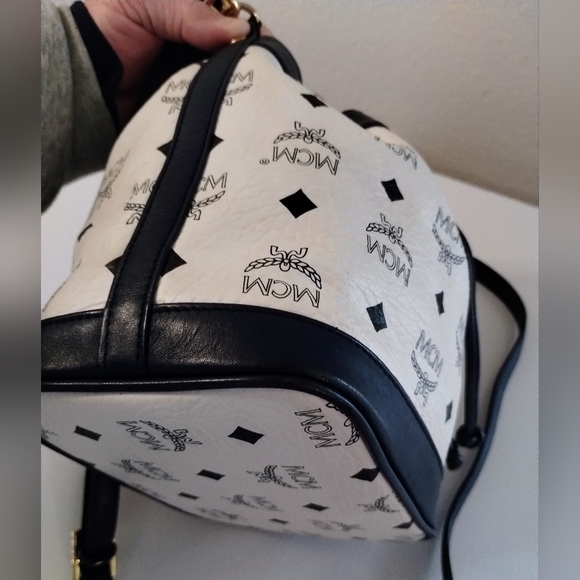 AUTH MCM Navy Blue and White Bucket Bag with Gold Accents and registration card - Picture 8 of 14